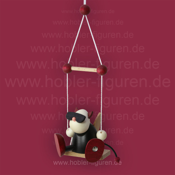 Teufelchen Gustav auf Schaukel